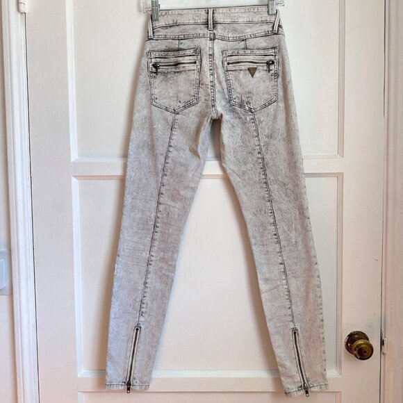 Guess Women's Low Rise Whitewash Moto Jeans Gray Sz 28 - Picture 2 of 12